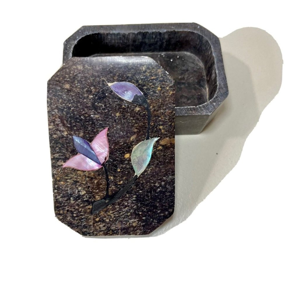 Soapstone Trinket Box Inlaid Mother Of Pearl Flower Design 3.25” X 2.25” Black